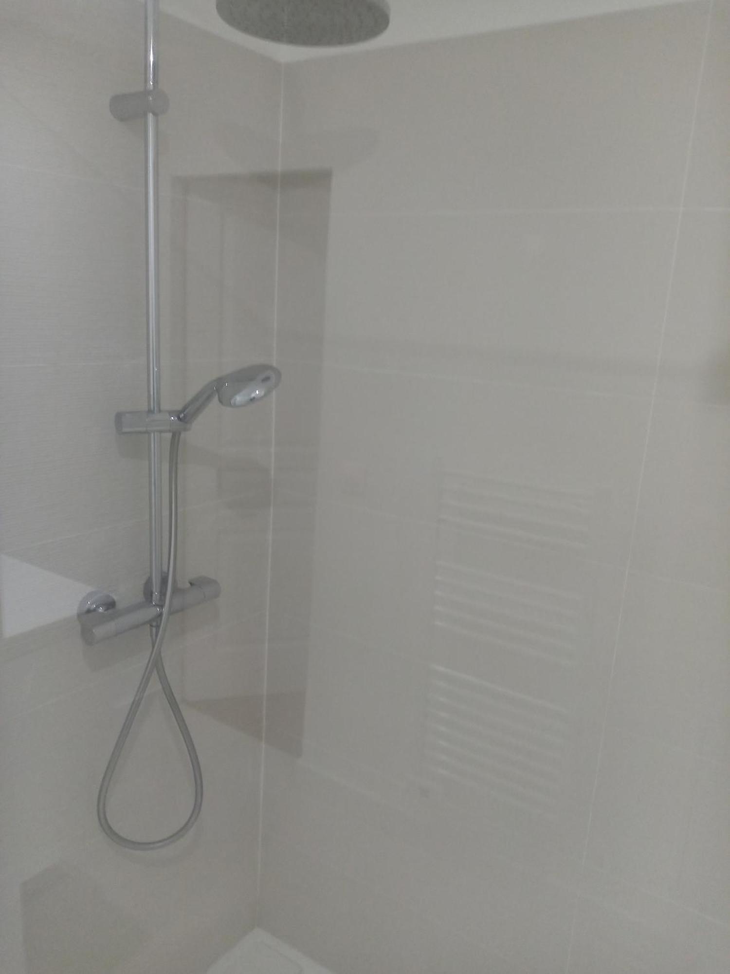 Quartier Le Plus Anime De Marseille "La Plaine Cours Julien "Chambre Avec Salle De Bain Wc Privee Integrees "Dans Appartement Buitenkant foto