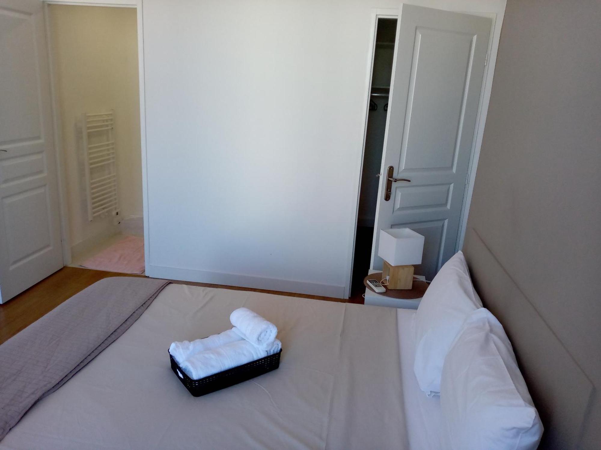 Quartier Le Plus Anime De Marseille "La Plaine Cours Julien "Chambre Avec Salle De Bain Wc Privee Integrees "Dans Appartement Buitenkant foto